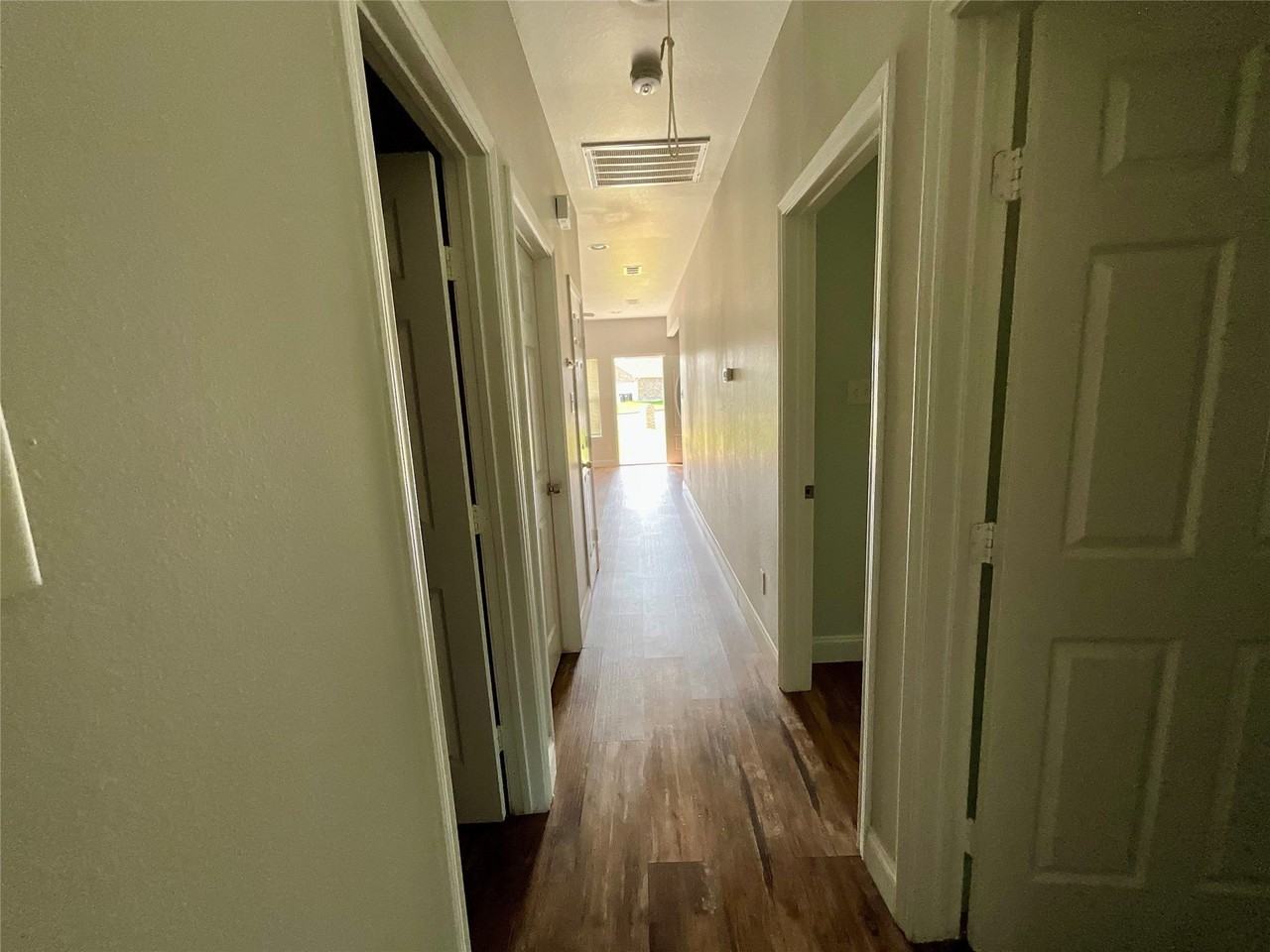 4705 Henry St - Photo 7 of 16