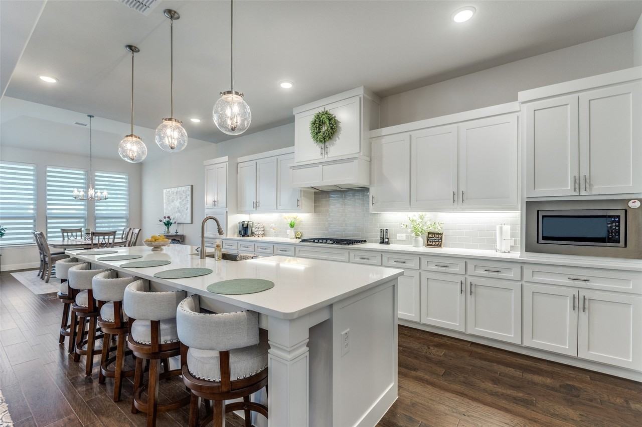 7009 Central Ct - Photo 4 of 12