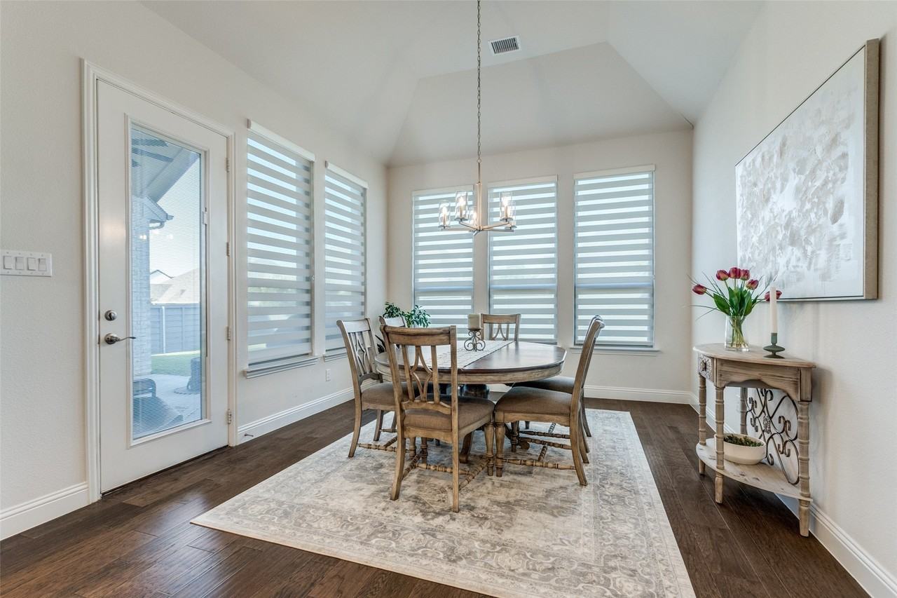7009 Central Ct - Photo 6 of 12