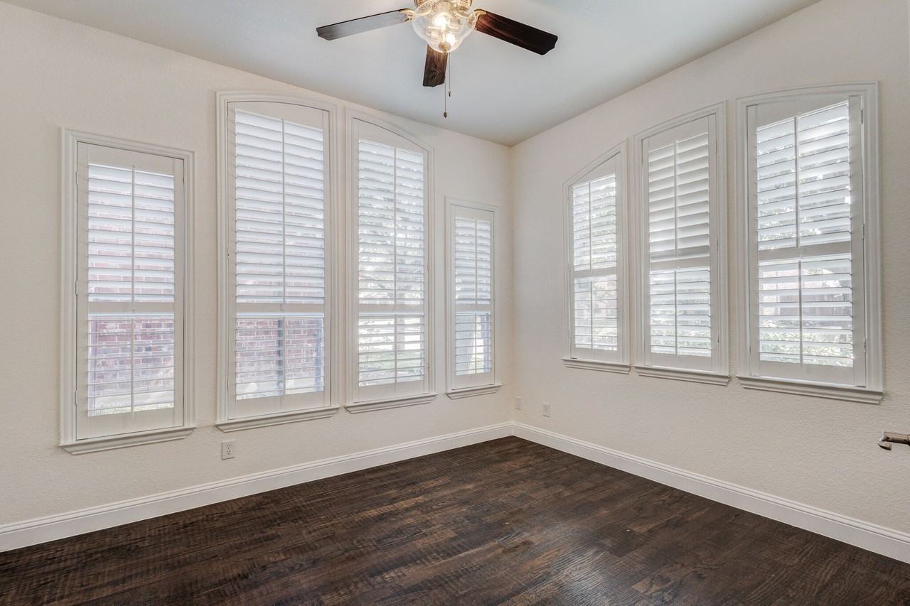5967 Hidden Creek Ln - Photo 3 of 25