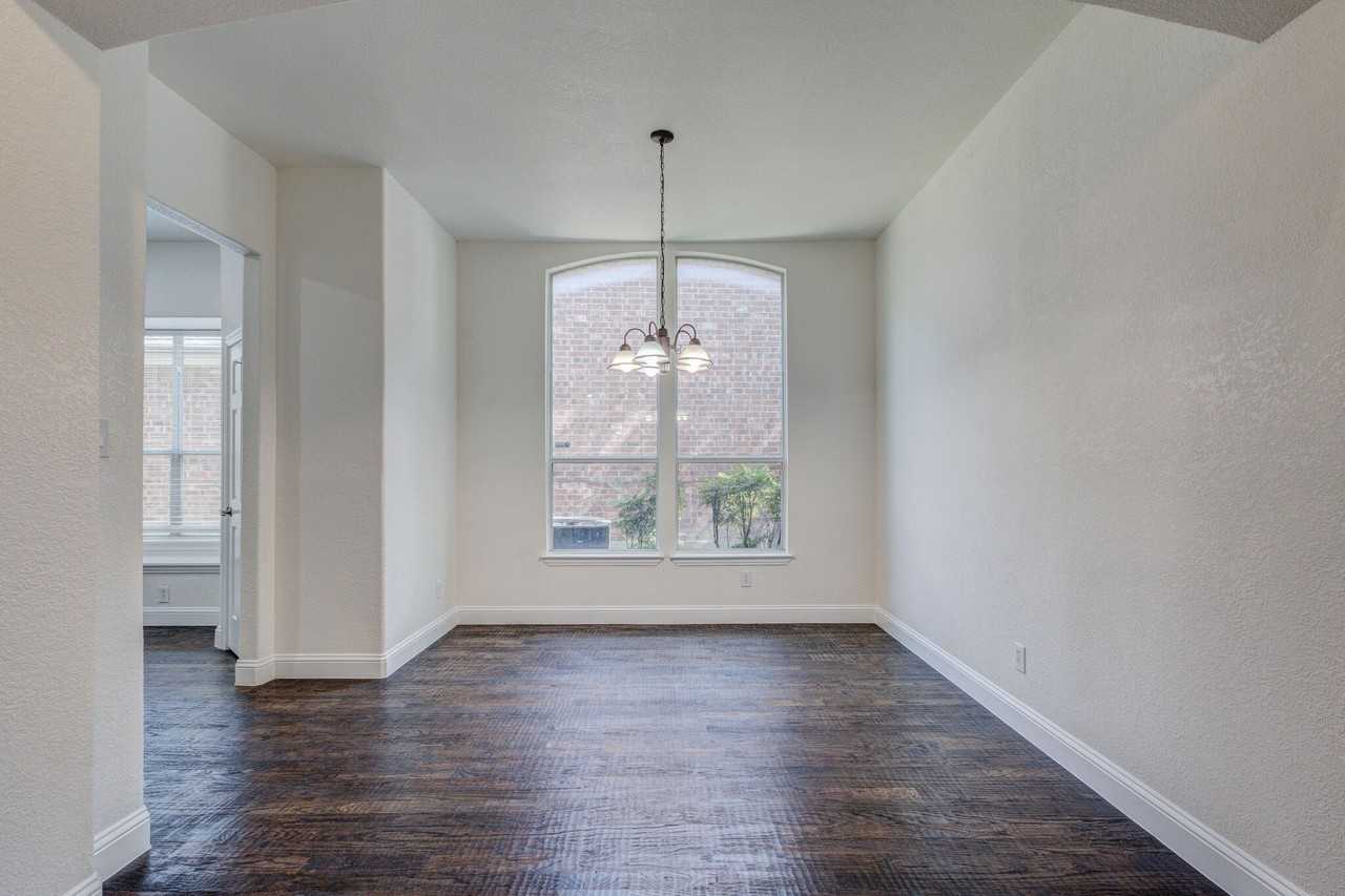 5967 Hidden Creek Ln - Photo 4 of 25