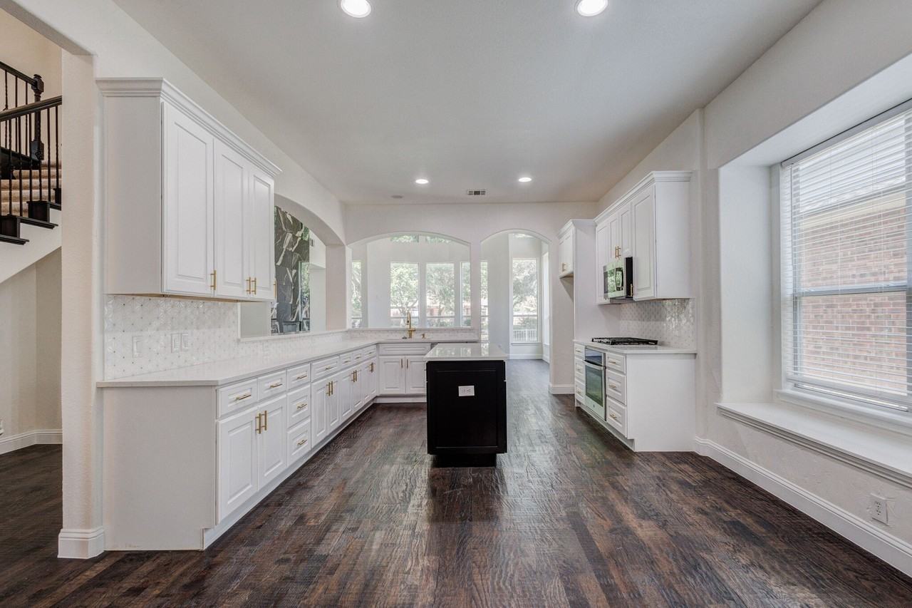 5967 Hidden Creek Ln - Photo 6 of 25