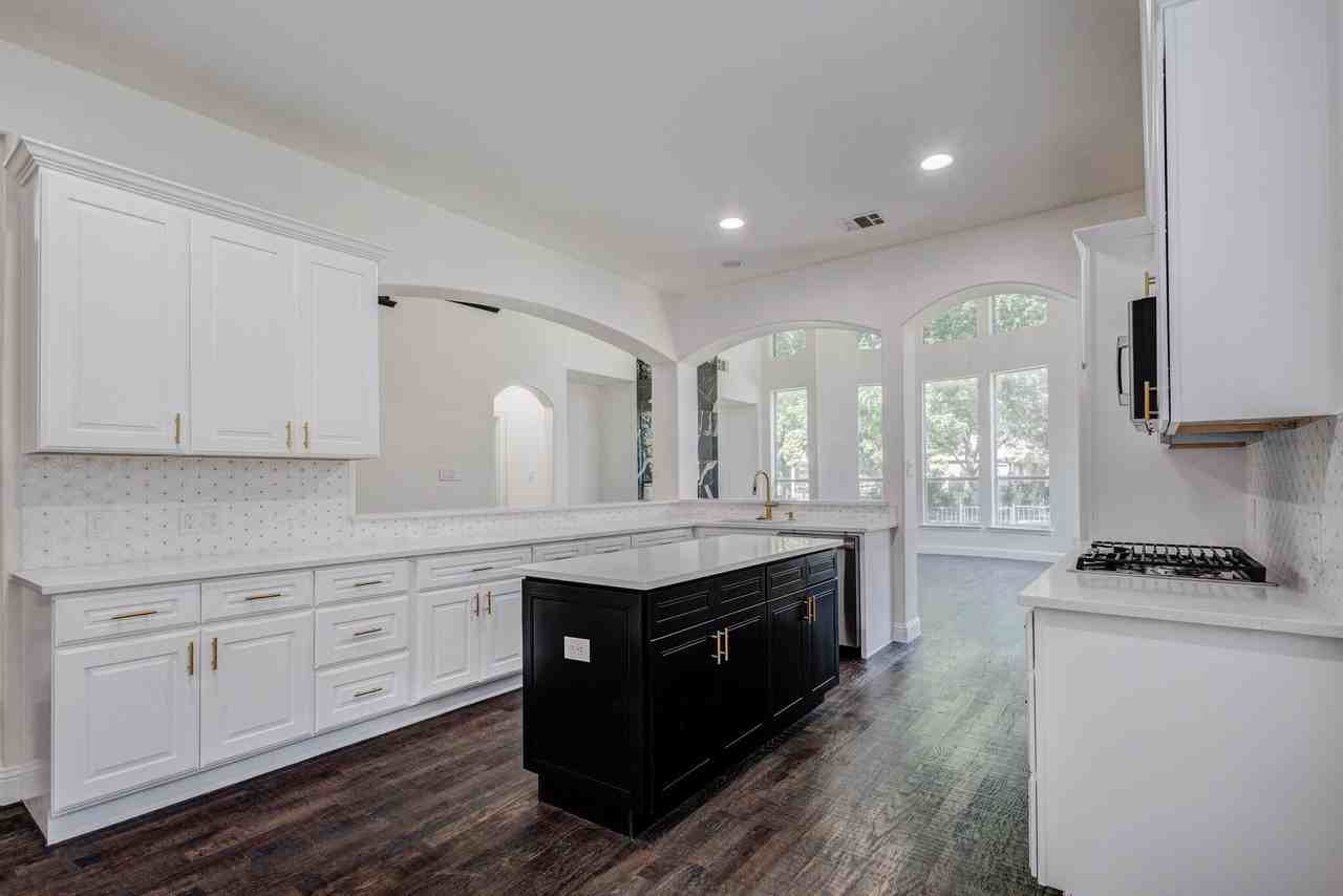 5967 Hidden Creek Ln - Photo 7 of 25