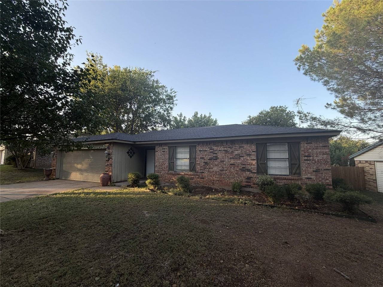 1411 Clearfield Dr - Photo 2 of 20
