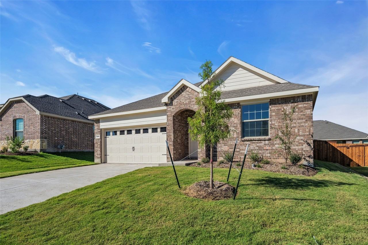 1309 Lazy Grove Dr - Photo 2 of 28