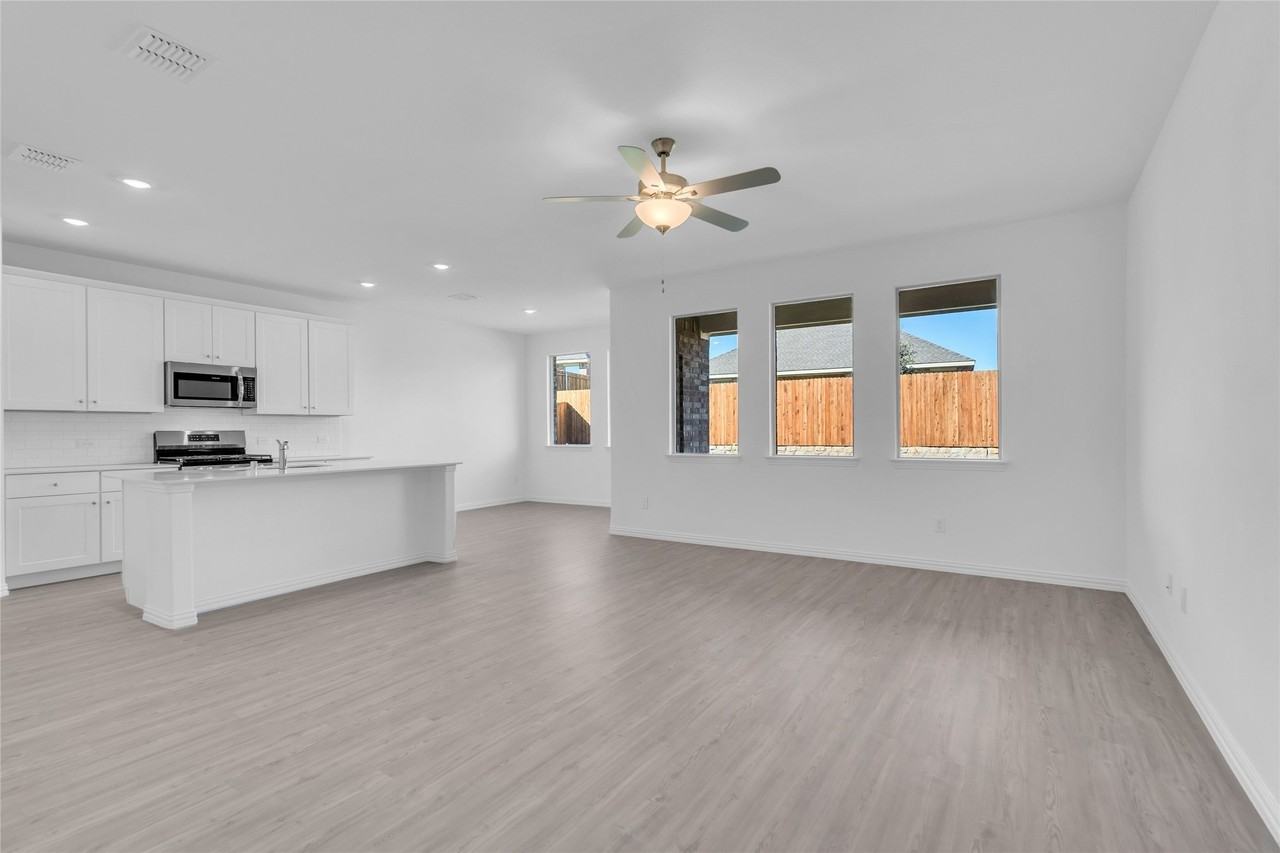 1309 Lazy Grove Dr - Photo 5 of 28