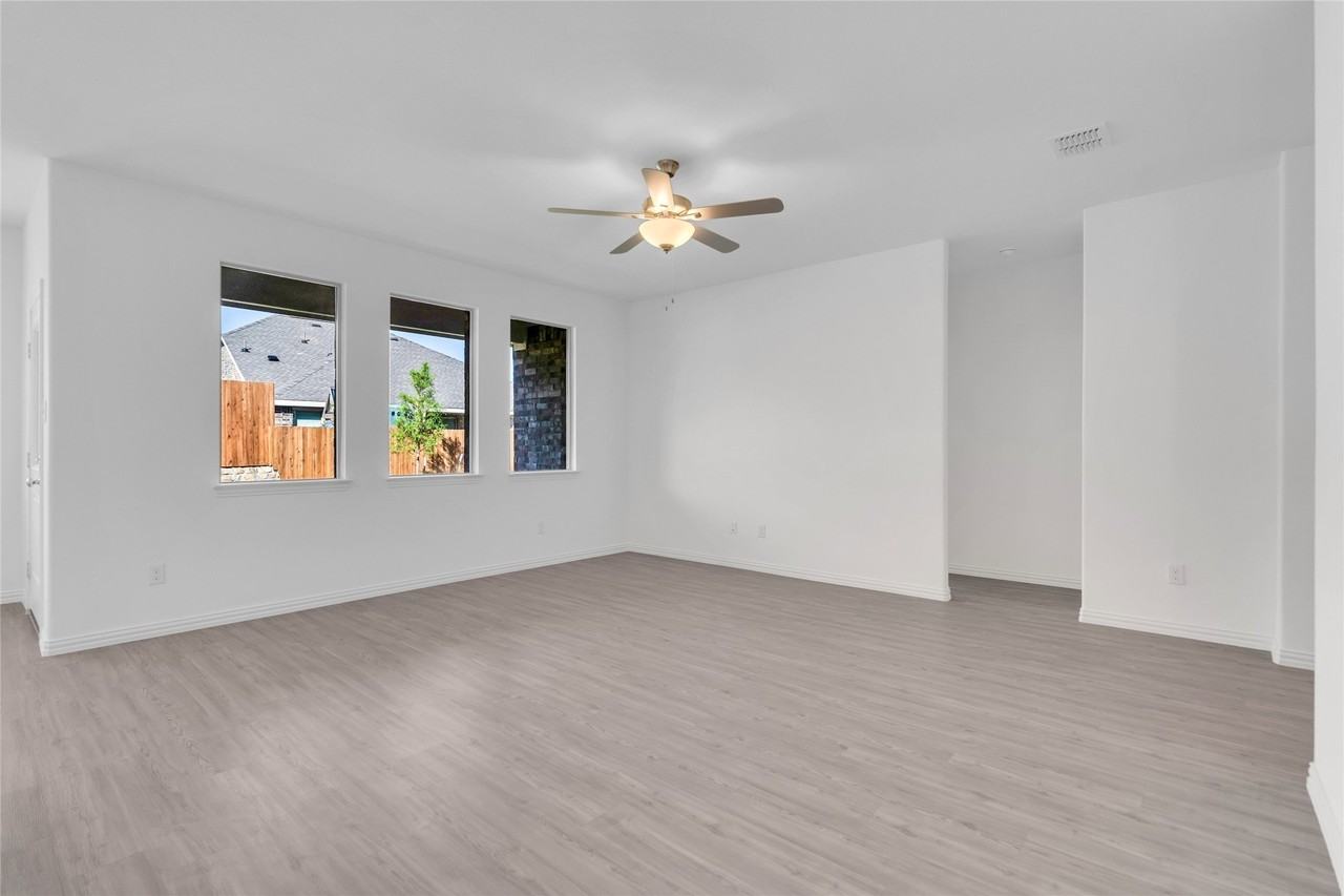 1309 Lazy Grove Dr - Photo 6 of 28