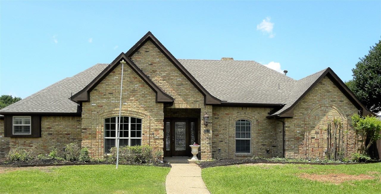2601 Banner Elk Cir - Photo 2 of 40
