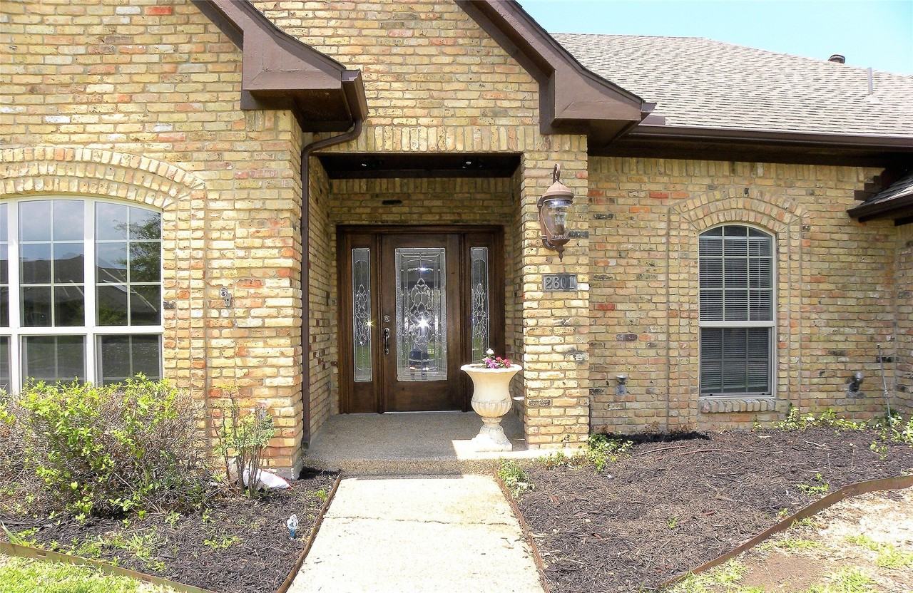 2601 Banner Elk Cir - Photo 4 of 40
