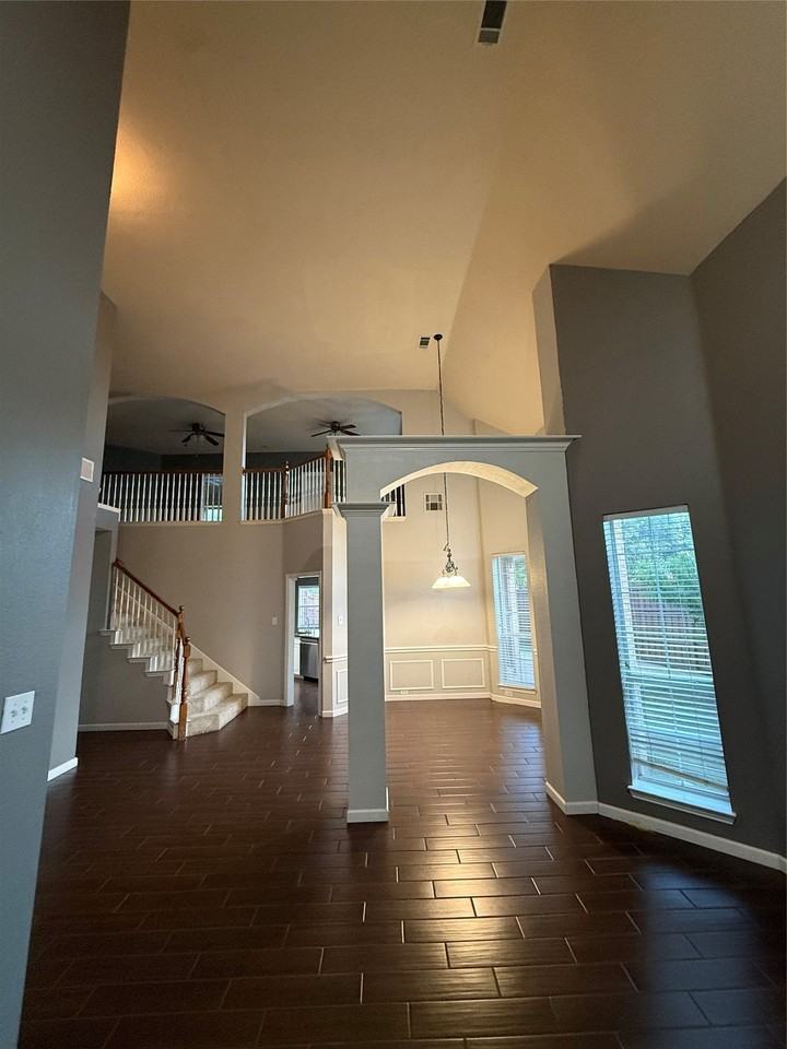 9702 Windy Hollow Dr - Photo 5 of 24