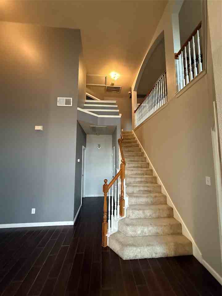 9702 Windy Hollow Dr - Photo 6 of 24