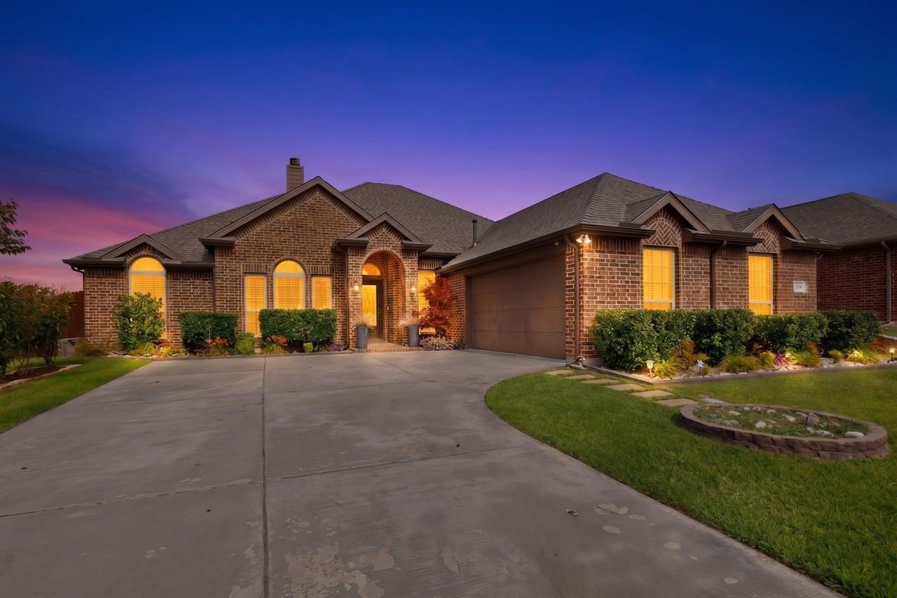 997 Shady Lane Dr