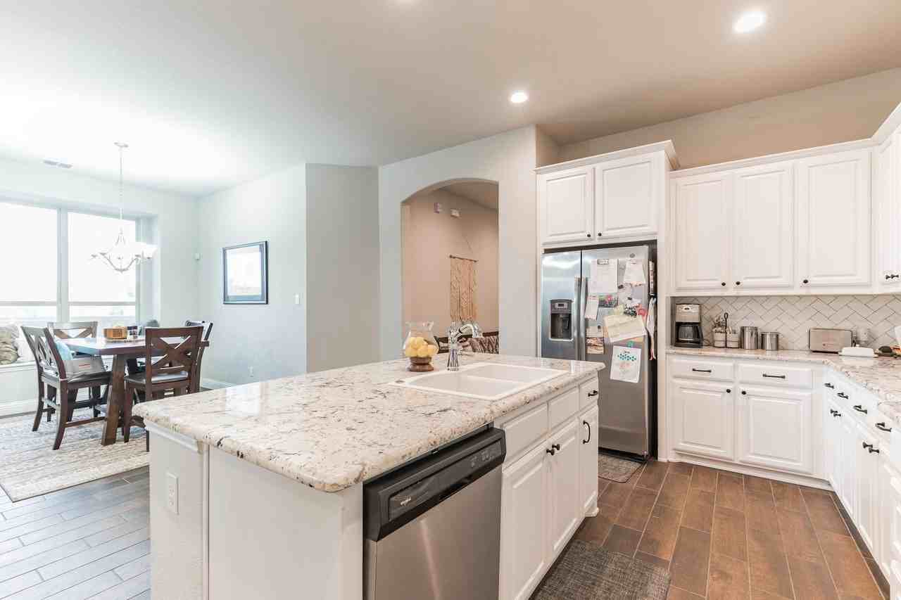 14800 Belclaire Ave - Photo 7 of 12