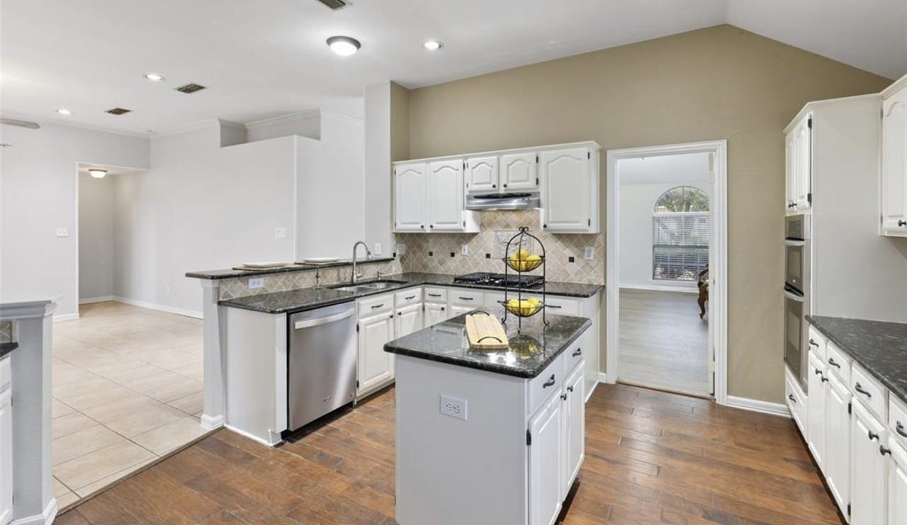 4500 Portrait Ln - Photo 5 of 15