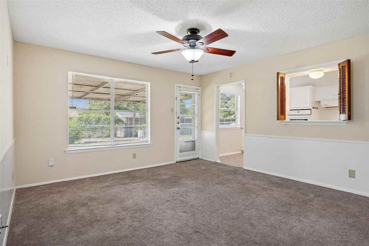 511 Cambridge Dr - Photo 2 of 15