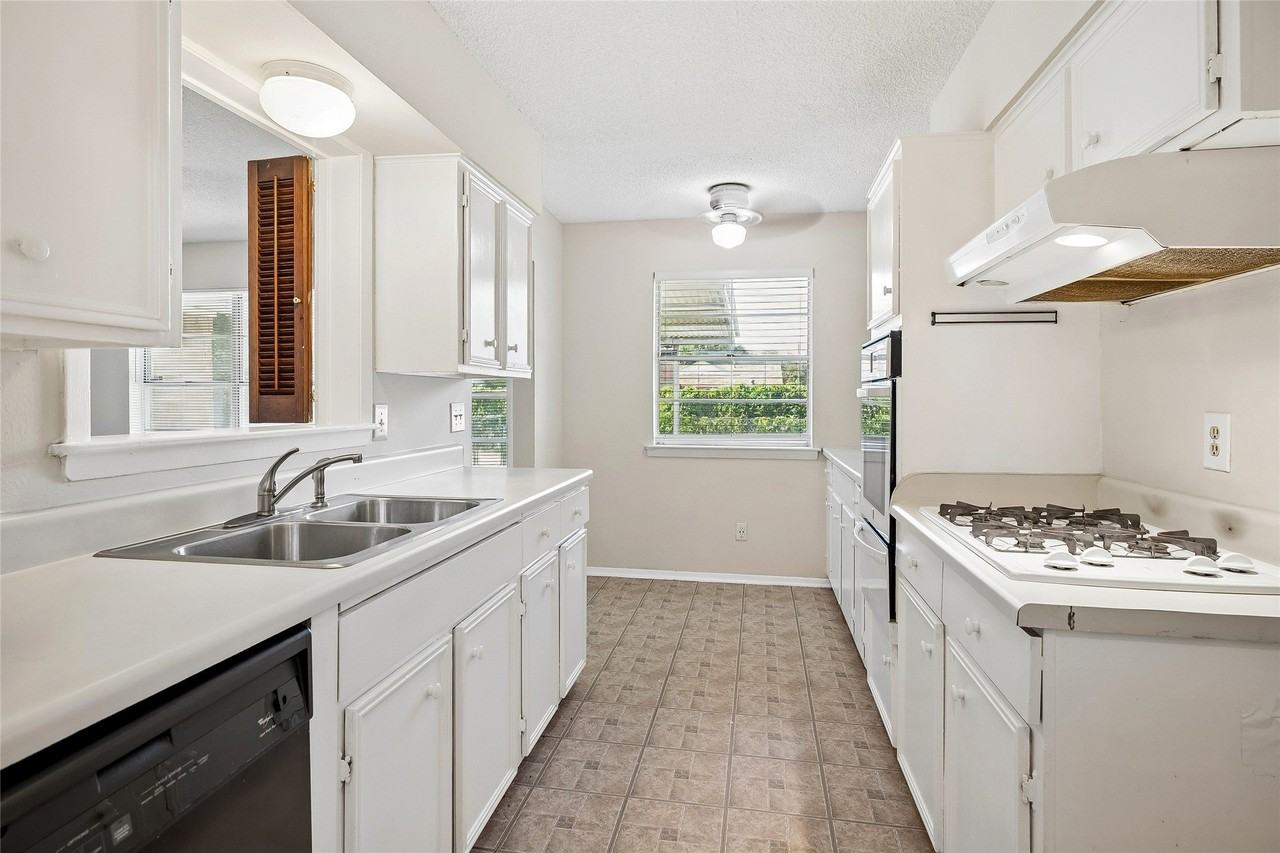 511 Cambridge Dr - Photo 6 of 15