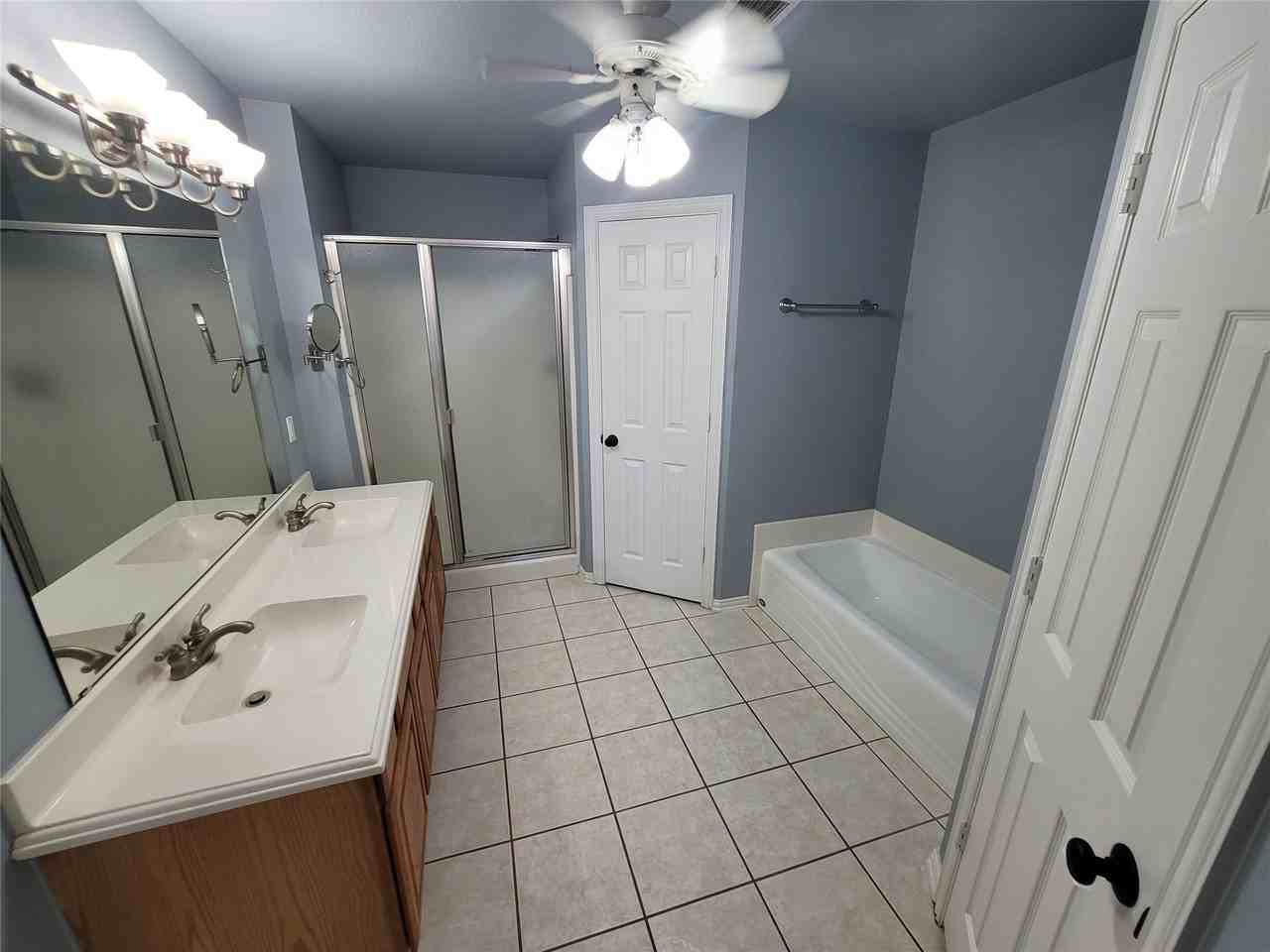 205 Willow Creek Dr - Photo 7 of 15