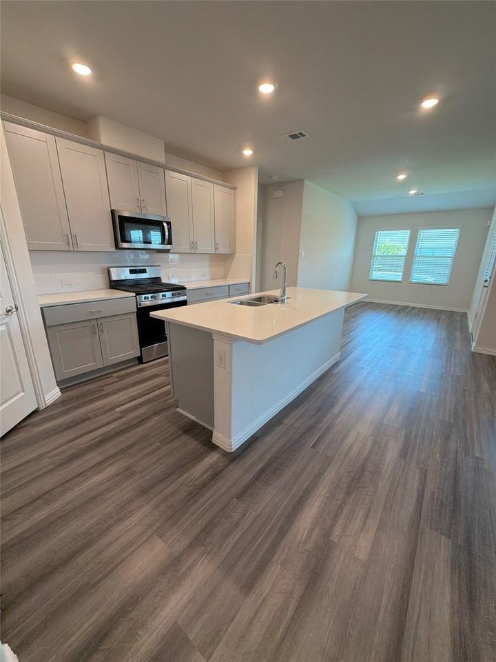 10508 Big Lagoon Dr - Photo 2 of 18