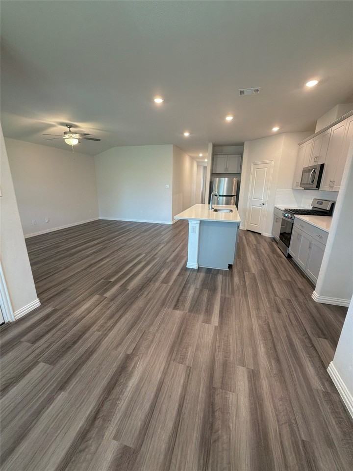 10508 Big Lagoon Dr - Photo 4 of 18