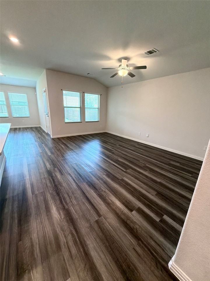 10508 Big Lagoon Dr - Photo 5 of 18