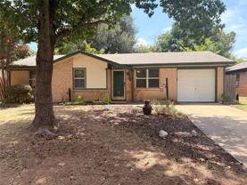 825 Bryan Dr - Photo 1 of 1