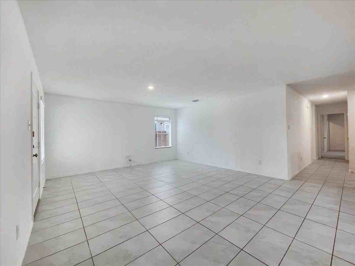 3316 Turkey Trot Ct - Photo 3 of 37