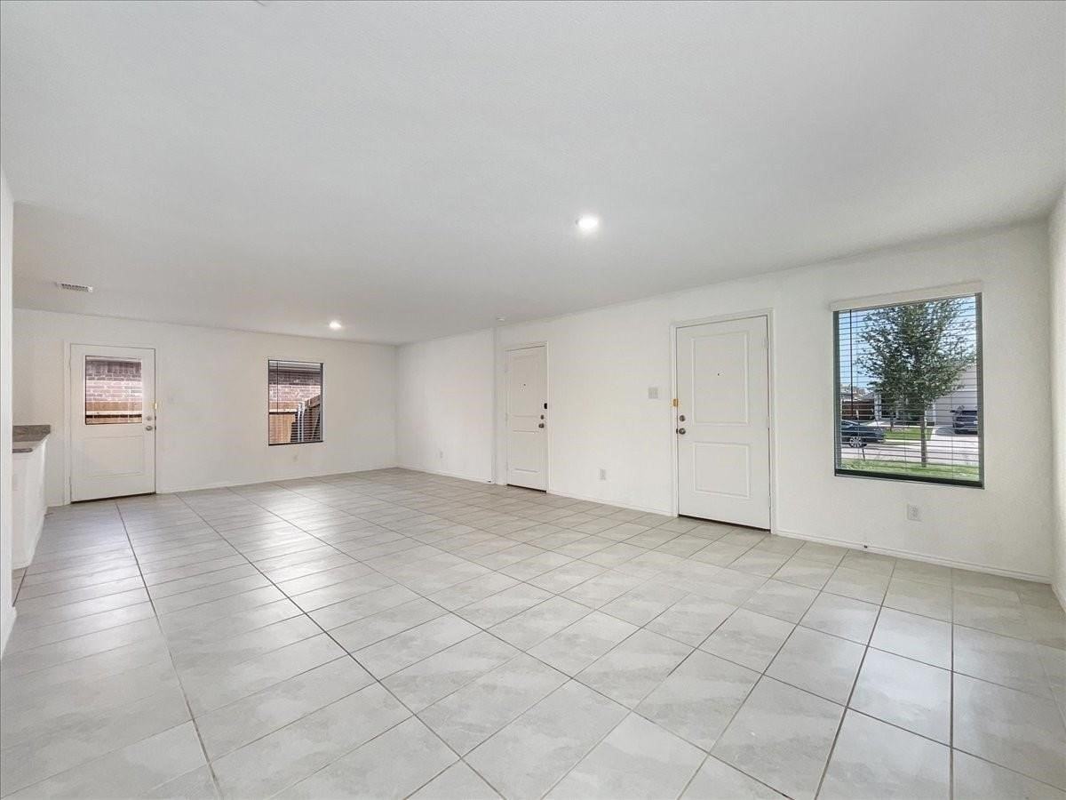 3316 Turkey Trot Ct - Photo 5 of 37