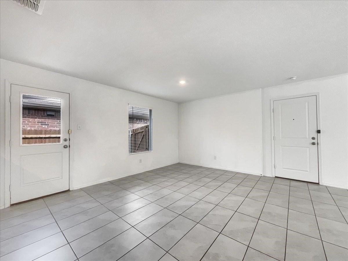 3316 Turkey Trot Ct - Photo 6 of 37