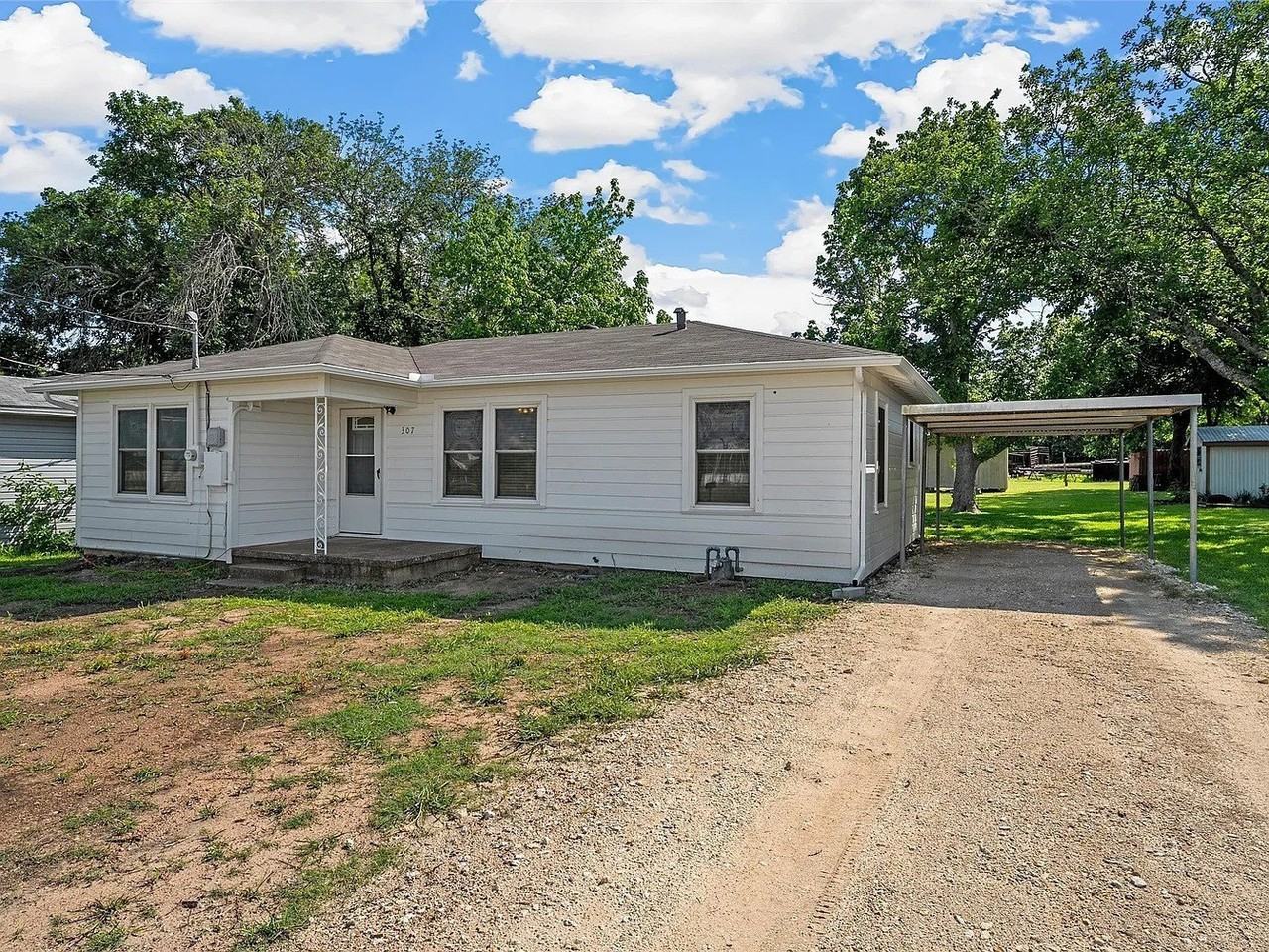 307 Playdium Dr - Photo 2 of 11