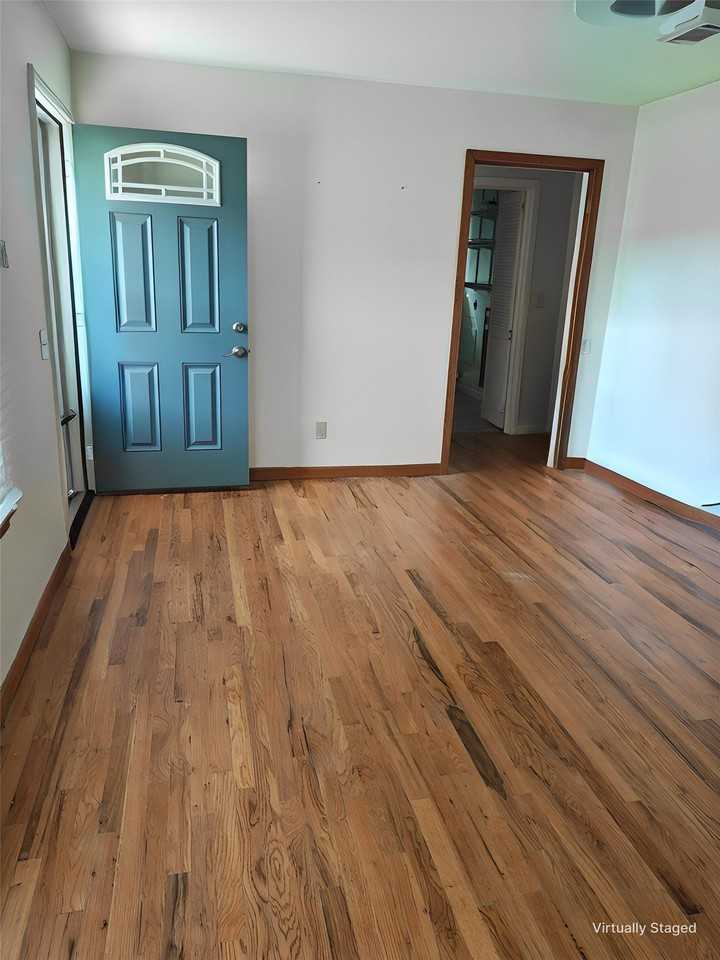 307 Playdium Dr - Photo 3 of 11