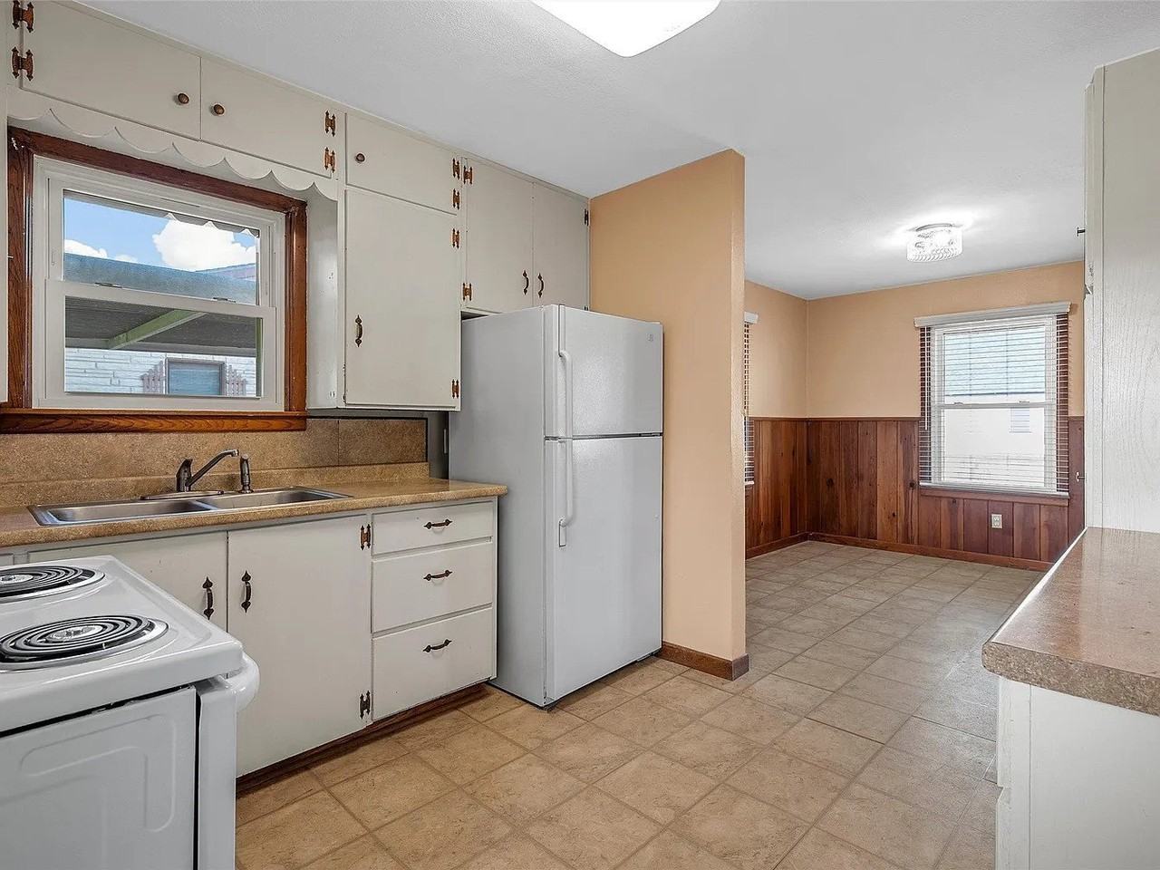 307 Playdium Dr - Photo 7 of 11