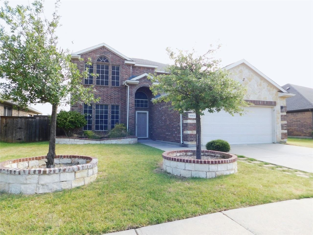 14904 Riverside Dr - Photo 3 of 37