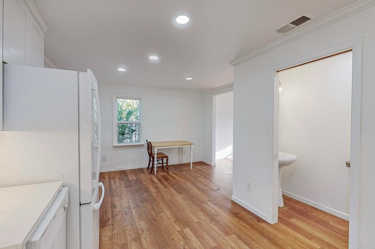 700 Broadway Ave - Photo 6 of 33