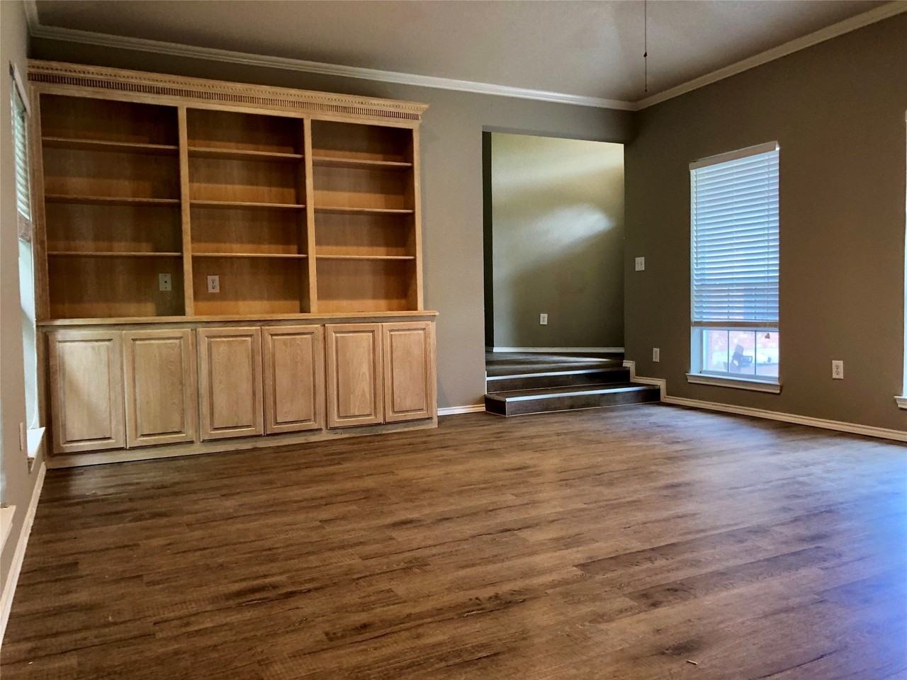 455 Strata Dr - Photo 7 of 22