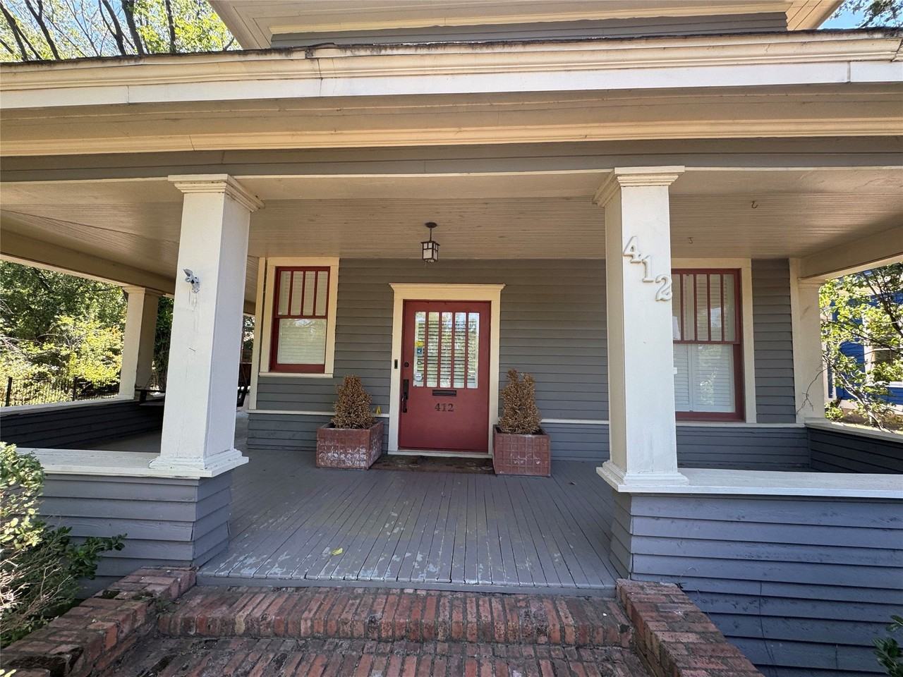 412 E 6th St - Photo 2 of 38