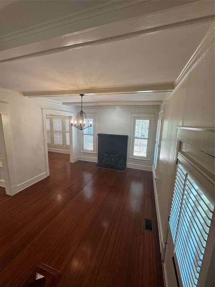 412 E 6th St - Photo 3 of 38