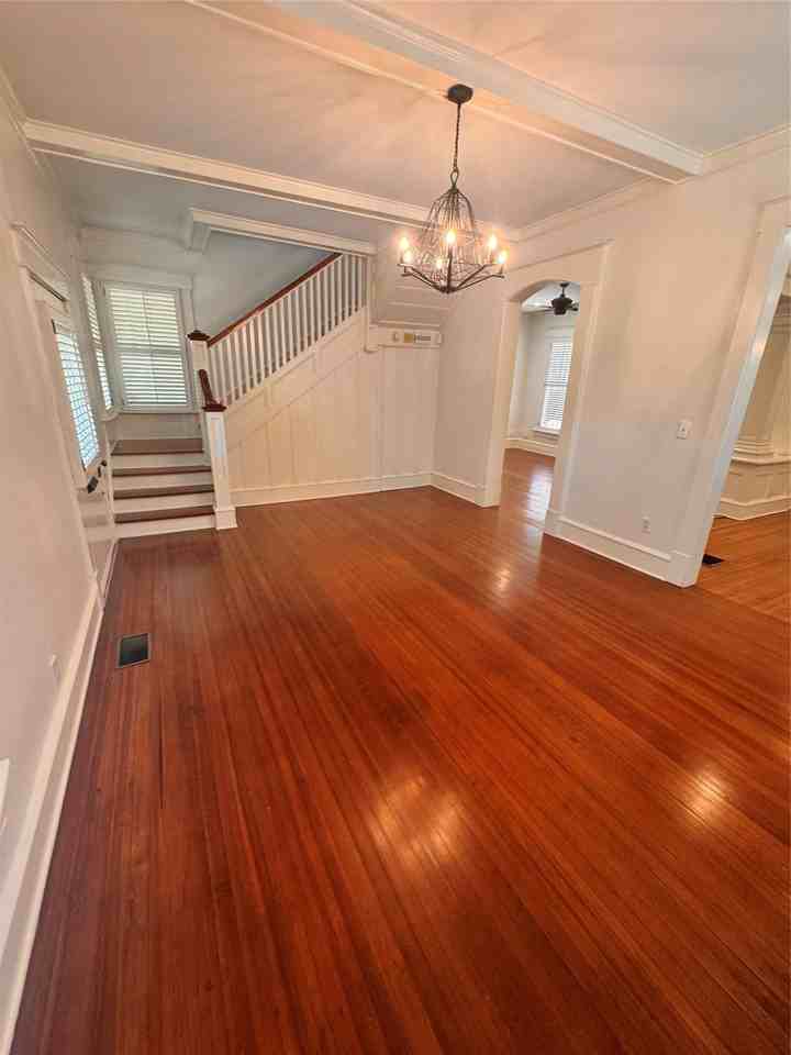412 E 6th St - Photo 5 of 38