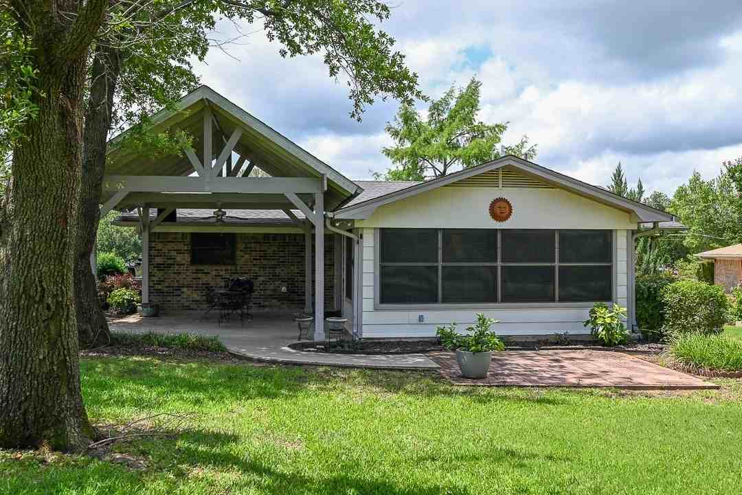 412 Half Moon Way - Photo 4 of 18