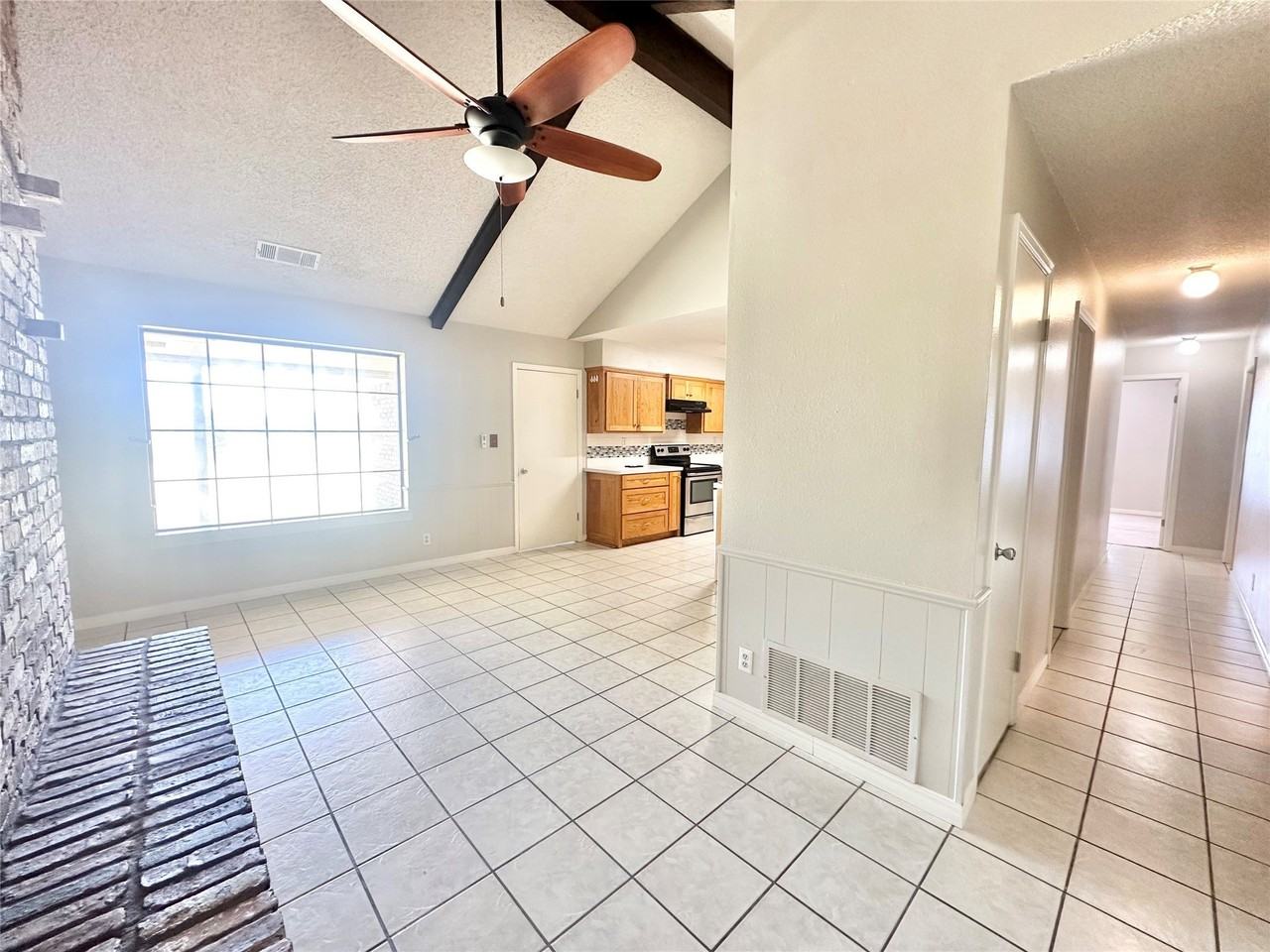 2829 Bailey Ln - Photo 7 of 27