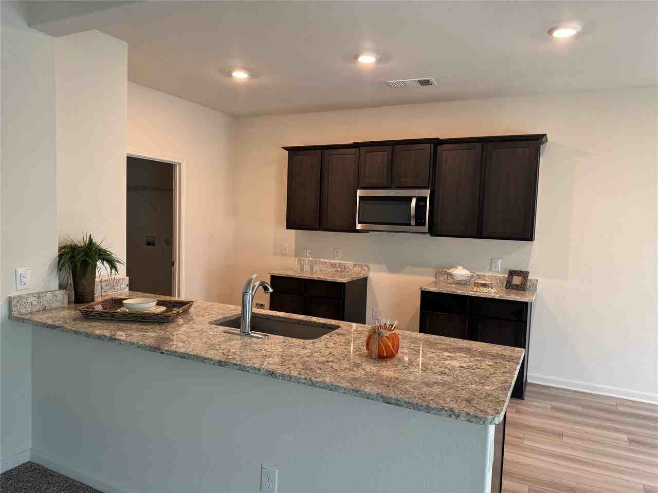 137 Sammy Fowler Ave - Photo 3 of 39