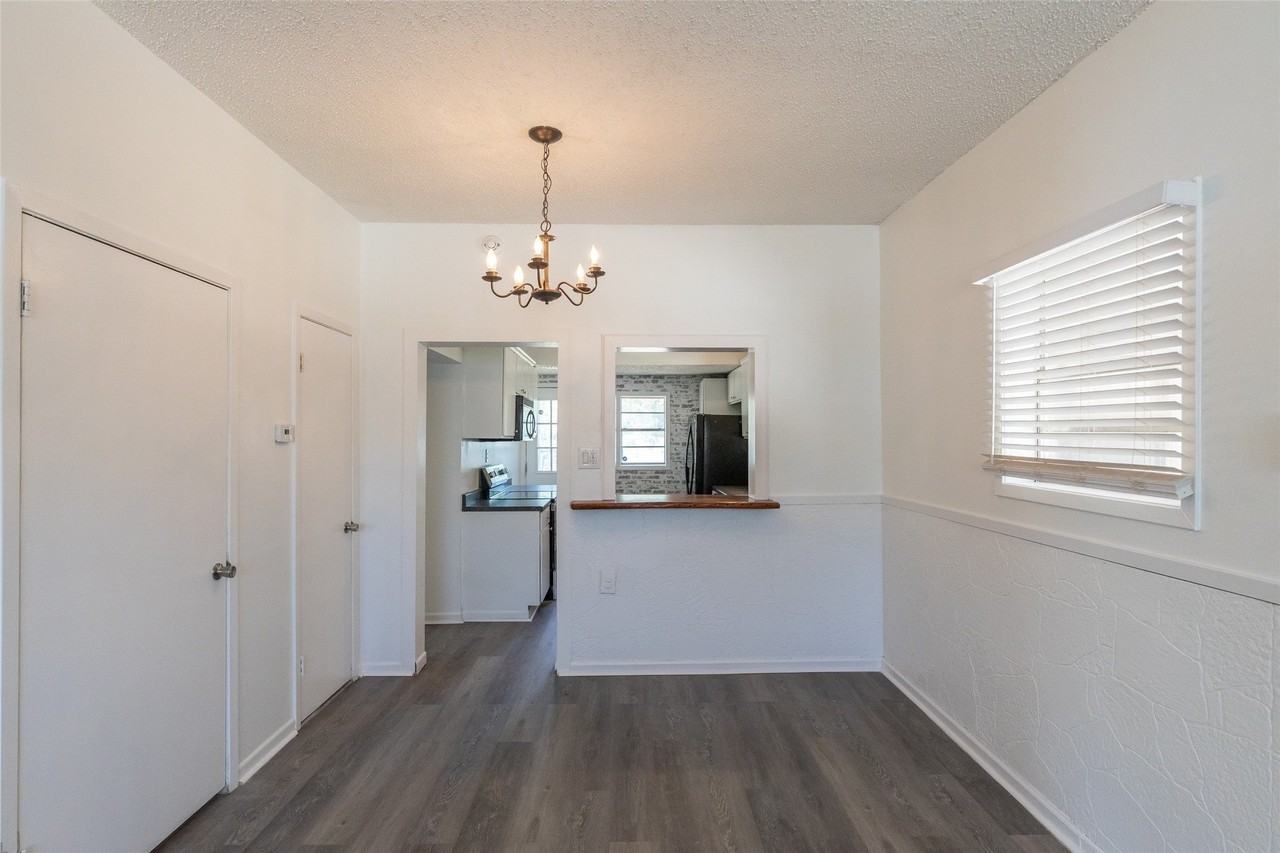 1434 S 9th St - Photo 5 of 30