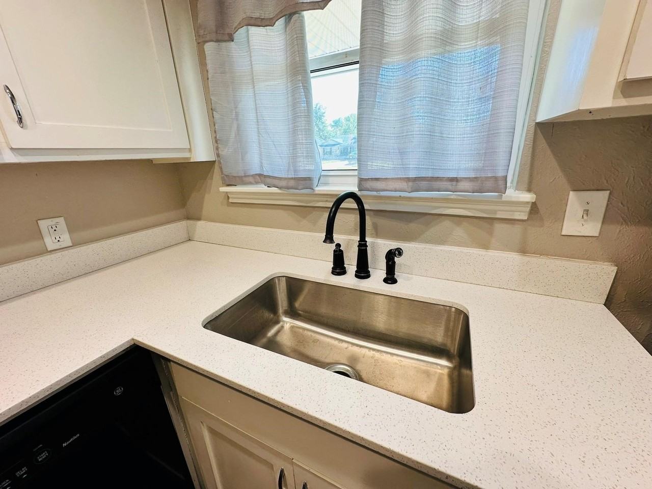 14255 Queens Chapel Rd - Photo 6 of 19