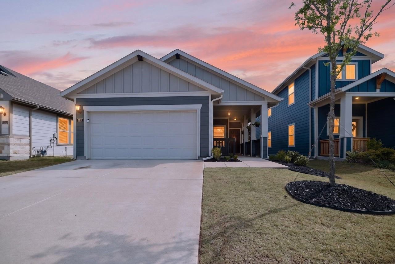 2230 Cliff Springs Dr