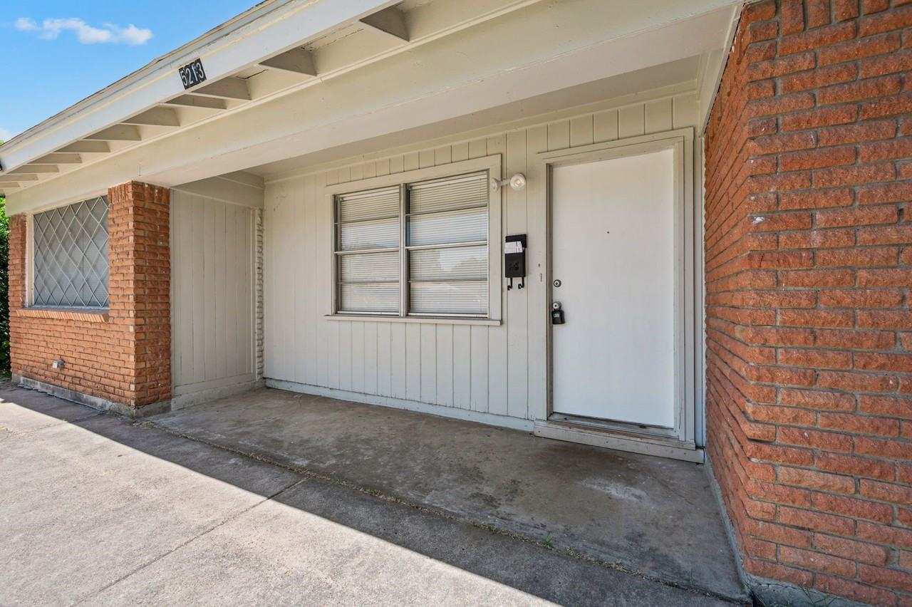 5213 Santa Rosa Dr - Photo 4 of 27