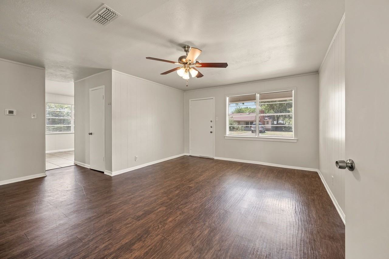 5213 Santa Rosa Dr - Photo 6 of 27