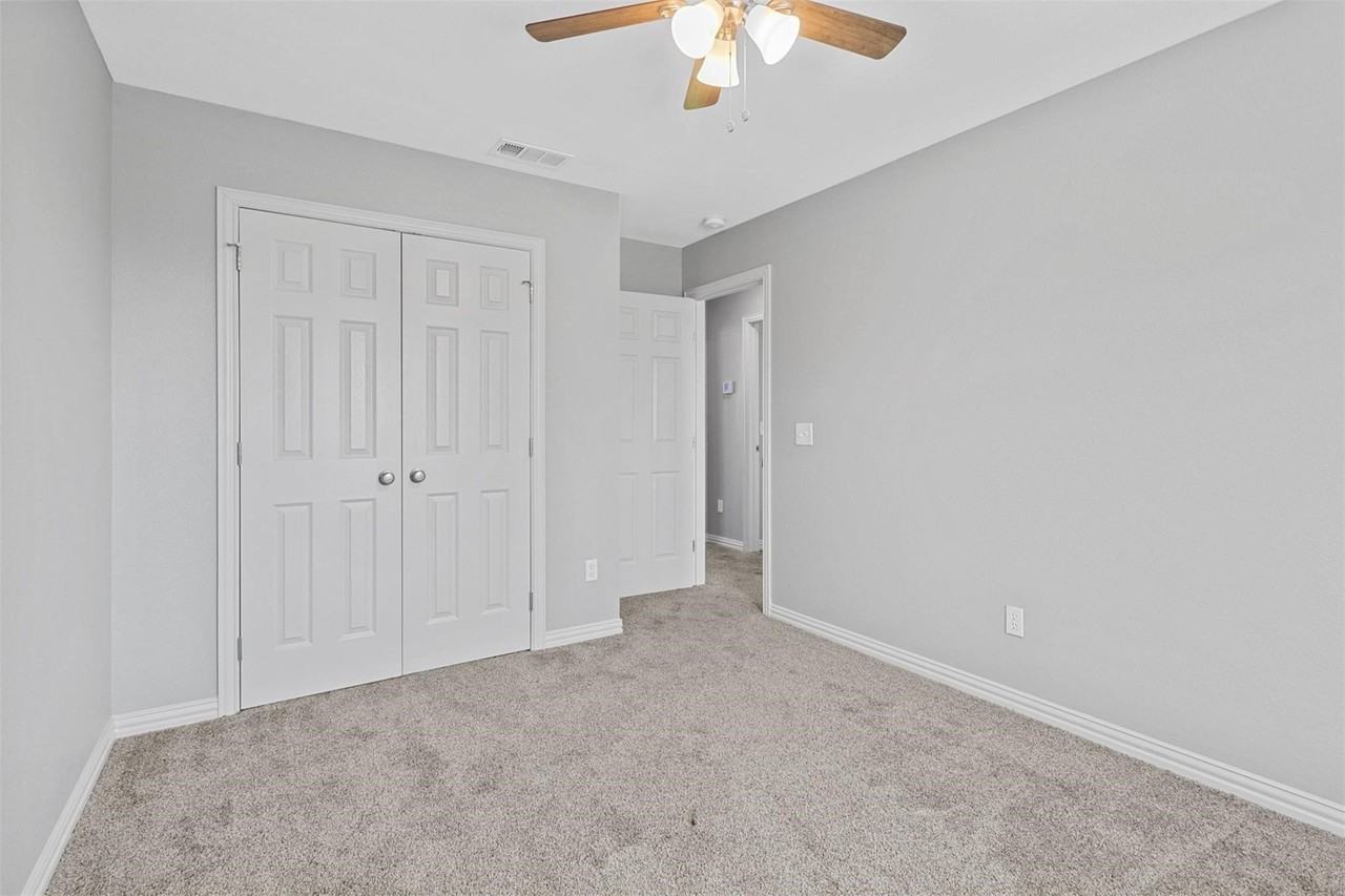 525 E Ball St #525 - Photo 6 of 16