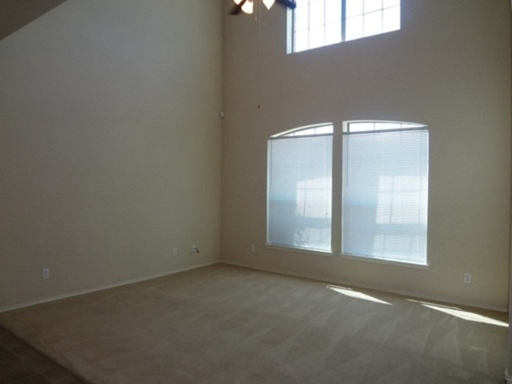 5405 Soledad Dr - Photo 3 of 15