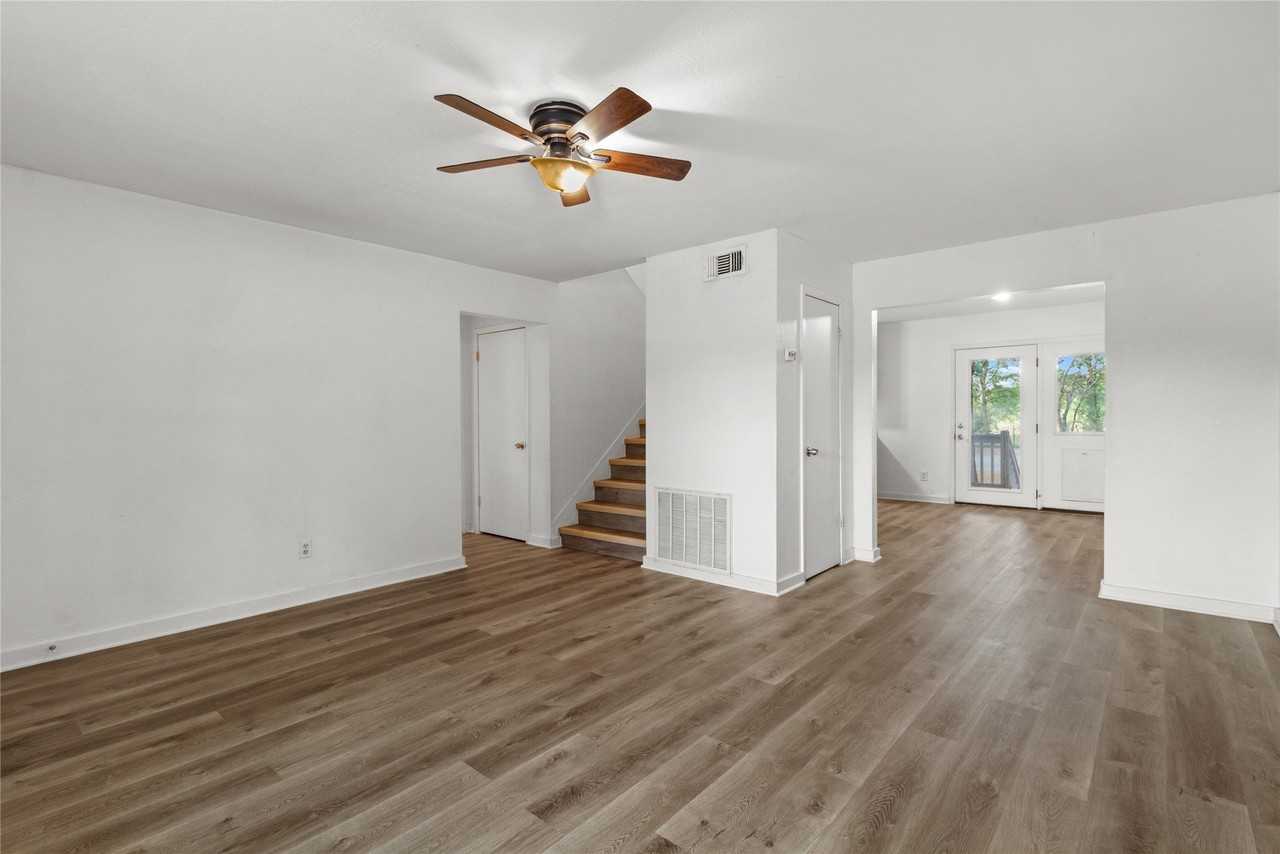 6301 Sydney Dr - Photo 6 of 29