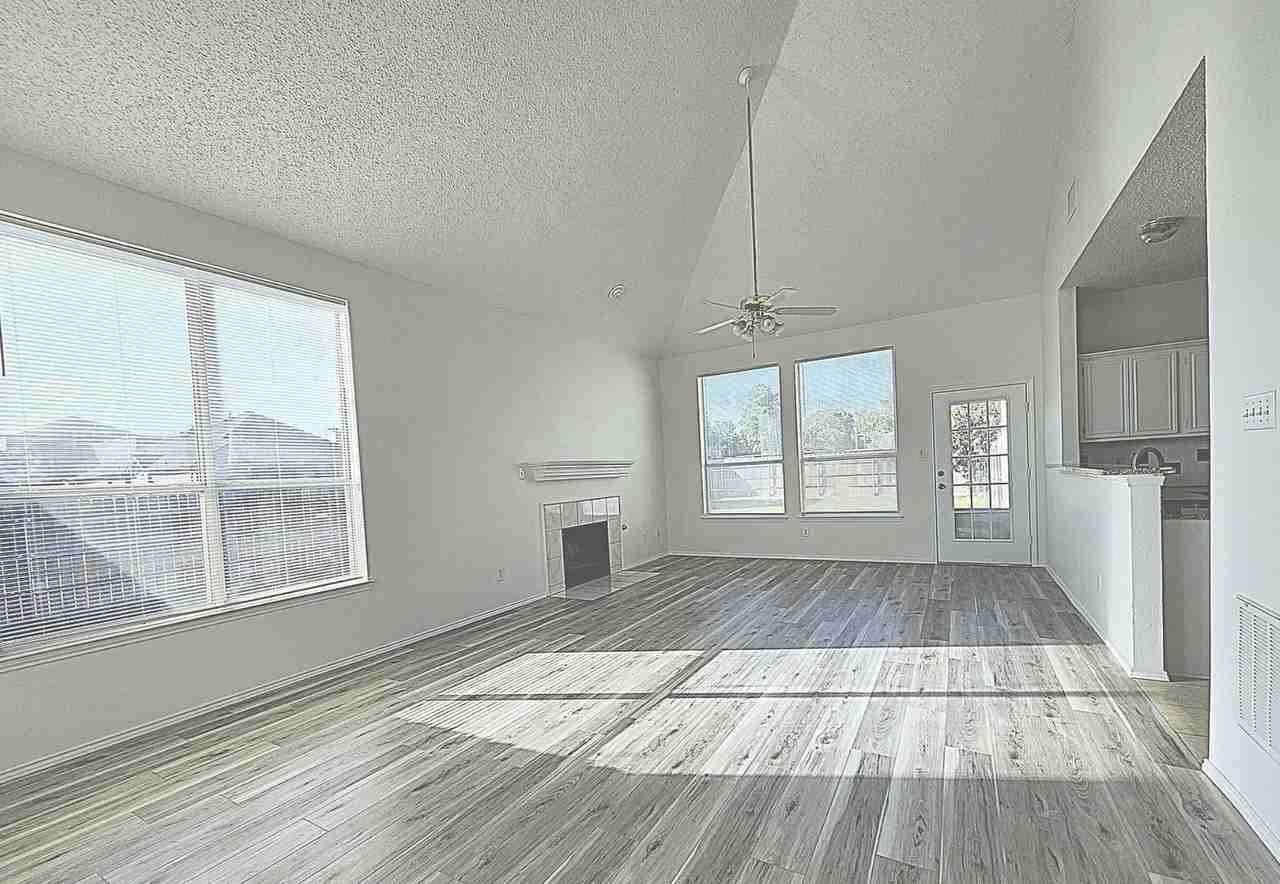 3917 Rushden Ct - Photo 4 of 13