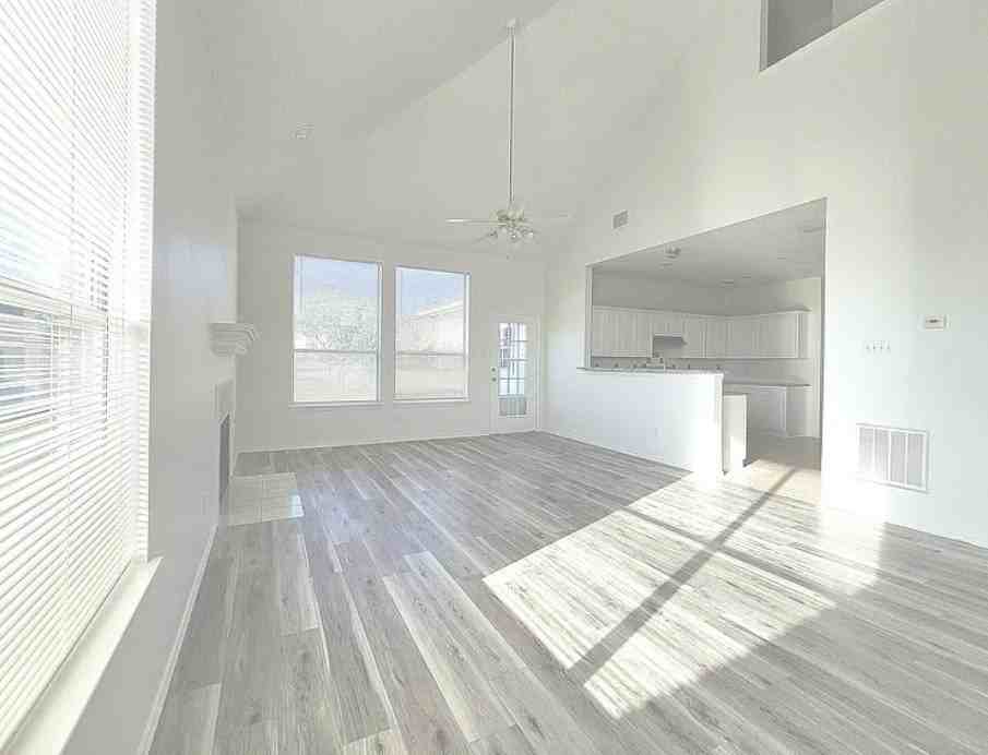3917 Rushden Ct - Photo 5 of 13